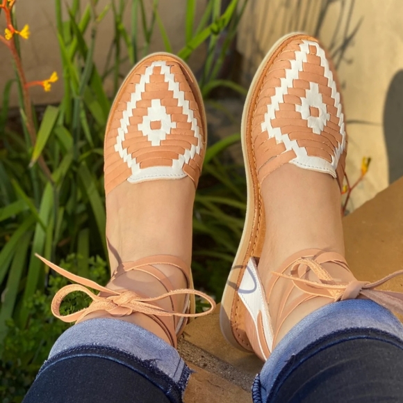 Huraches - Picture 3 of 7